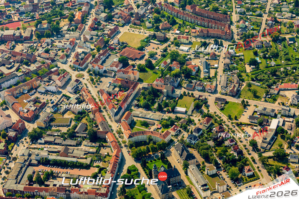 Luftbild der Stadt Wittenberge - Das Luftbild wurde 2025 vom UL-Flugzeug heraus erstellt ( keine Drohnenaufnahme ) - Hochauflösende Luftaufnahme - für Wandbilder und großformatige Ausdrucke geeignet. Das besondere Geschenk!Hier alle&nbsp;Infos zur Lizenzierung der LuftaufnahmeWir fliegen auch dieses Jahr wieder in Ihre Region um Luftbilder zu erstellen.- Luftbild anfragen