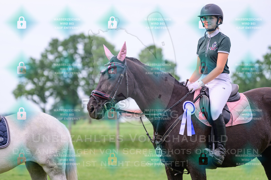 30052026-Forstinning-Prfg20-0556 | Fokus Hufschlag Fotografie - Realisiert mit Pictrs.com