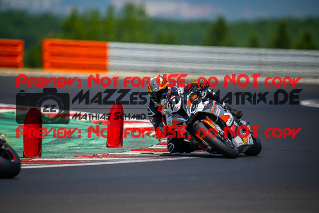 MaZZes_FotoMatrix_220626_0316 | IDM1000