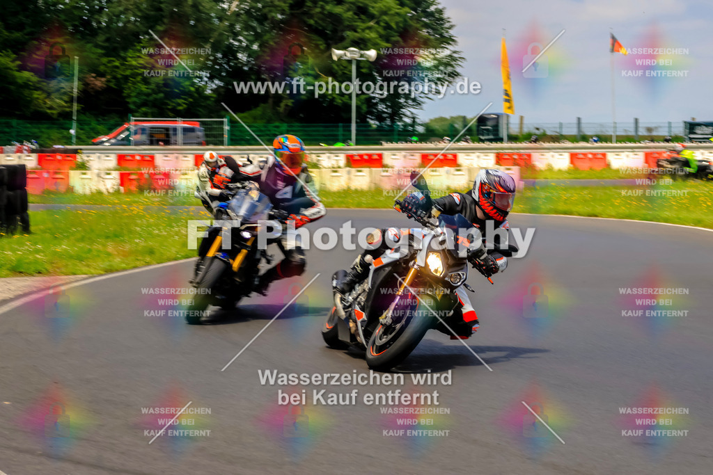 VBK-7945 | Hier findet Ihr Bilder von Touristenfahrten auf der Nürburgring Nordschleife oder von anderen Veranstaltungen die ich besucht habe. Viel Spass beim Durch Schauen 