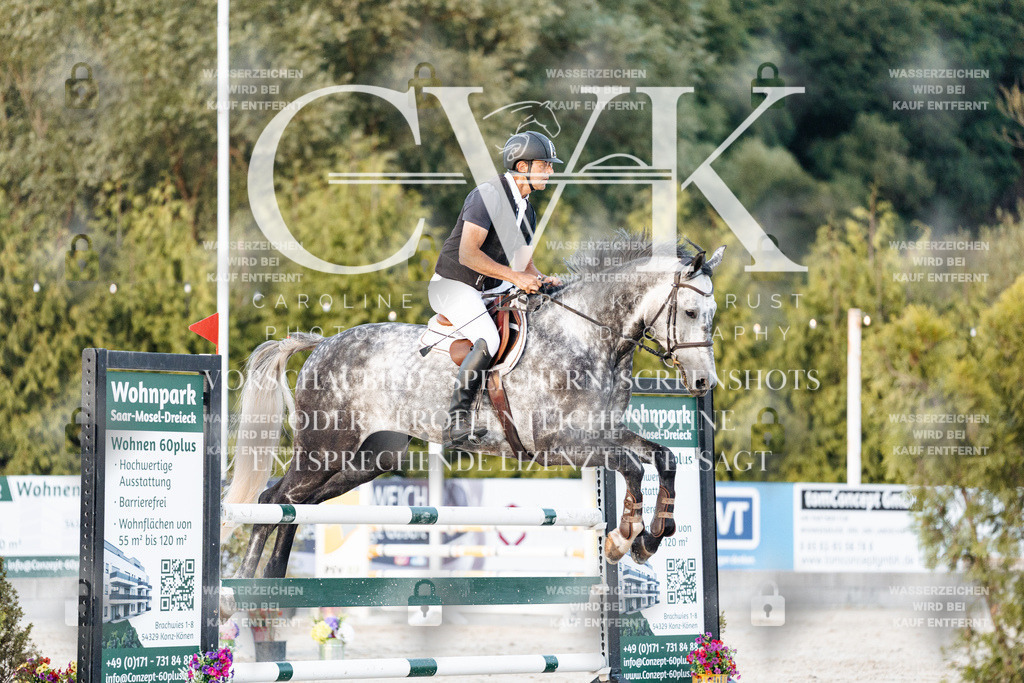 CK901370 | Turnierfotografie Pferdefotografie Trier Rheinland-Pfalz Pferdesport Reitsport Tierfotografie Sportfotografie Pferdevideo Pferdevideografie Equestrianvideography equestrianphotography  - Realisiert mit Pictrs.com