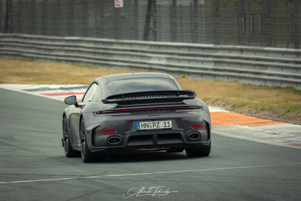 R6AT2230 _Alexander Tschuncky | Entdecken Sie die faszinierende Welt von Alexander Tschuncky Arts: Kreative Fotografie, atemberaubende Automobilkunst und hochwertiger Bilderdruck. Lassen Sie sich inspirieren! - Realisiert mit Pictrs.com