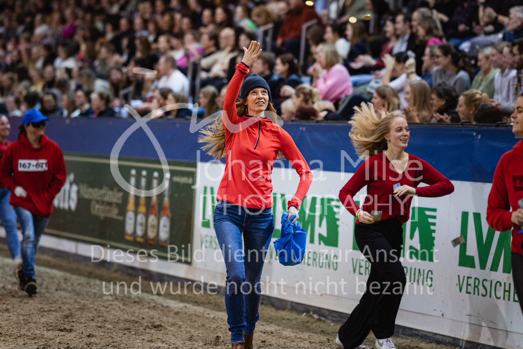 240113_Münster_Kostümspringen-348 | Deine schönsten Turniermomente als professionelle Fotos! Entdecke hochwertige Pferdesport-Fotografie im Online-Shop. Jetzt Fotos finden & bestellen!