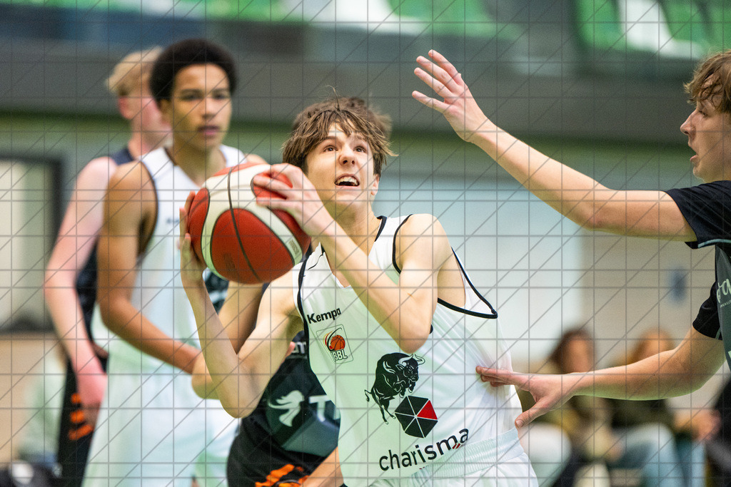 JBBL 24/25 | 27.10.2024 | Charisma Young Bulls vs. BBA Hagen | JBBL 24/25 | 27.10.2024 | Charisma Young Bulls vs. BBA Hagen - - - - - CREDIT, www.bullenfotos.de, Martin König, Hörner Weg 40, D-49078 Osnabrück, +4917663732967, Nutzung und Weitergabe nur zu den vereinbarten Zwecken. Presseanfragen an Urheber. Alle Rechte beim Urheber. - - - - - - Realisiert mit Pictrs.com