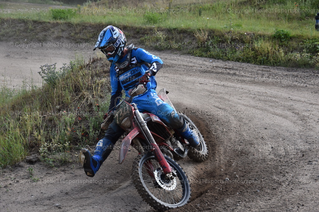 DSC_0342 | Sportfotografie , Motorsport, Motoross, Reitsport, Mointainbike, Enduro,
Landschaft , Outdoor, Eventfotografie, Landschaft, Bilder online bestellen - Realisiert mit Pictrs.com