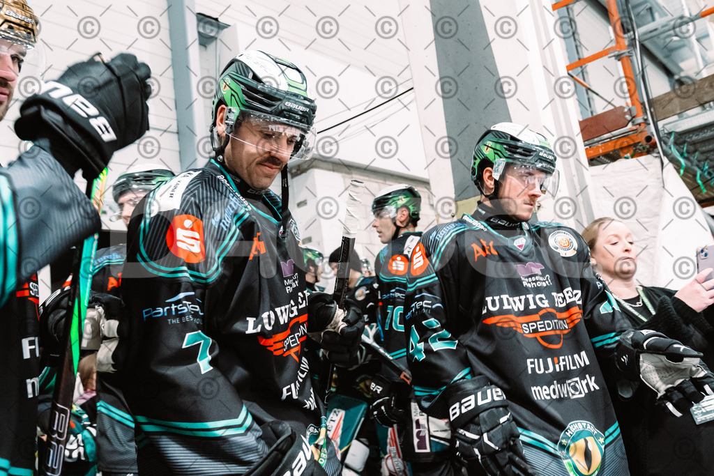 Alligators_vs_Fuessen_26.10.2025-060 | Höchstadt Alligators Fotogalerie: Eishockey-Action aus Franken. Professionelle Spielfotos, Portraits & Stadionbilder zum Download. Jetzt entdecken! - Realisiert mit Pictrs.com