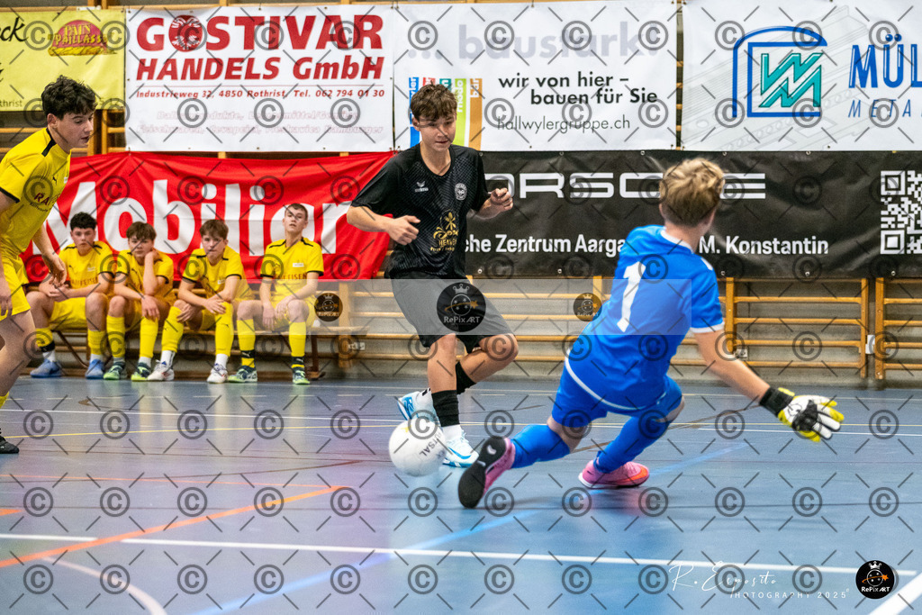 20251129_FCR-Hallenturnier-C_RAW-1_027-114 | Sport und Naturfotografie von Roberto Esposito zeigt echte Momente Bewegung und die Schönheit der Natur. Ausdrucksstarke Bilder schaffen Emotionen.
