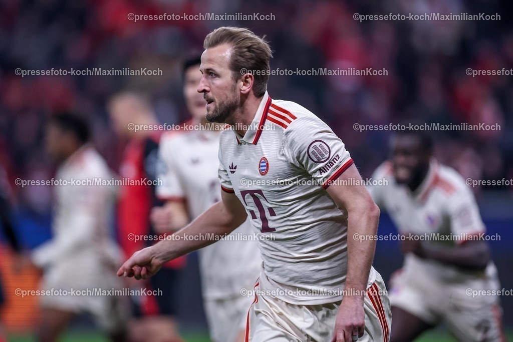 UCL11032502407 | 11.03.2025, Fußball, UEFA Champions League, Bayer 04 Leverkusen - FC Bayern München, Achtelfinale Rückspiel, BayArena, Saison 2024 2025: Torjubel nach dem 1:0 durch Torschütze Harry Kane (FC Bayern #9)DFB regulations prohibit any use of photographs as image sequences and or quasi-video.