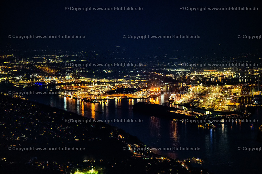 Hamburg_Buchardkai_Eurogate_Nachtaufnahme_ELS_5685060325 | HAMBURG 06.03.2025 Nacht- Lichter und Beleuchtung Container Terminal HHLA Burchardkai und Container Terminal Eurogate am Hamburger Hafen in Hamburg. Weiterführende Informationen bei: EUROGATE GmbH &amp; Co. KGaA, KG,  HPA Hamburg Port Authority,  Hamburger Hafen und Logistik Aktiengesellschaft. // Night lights and lighting Container Terminal HHLA Burchardkai and Container Terminal Eurogate at the Port of Hamburg in Hamburg. Further information at: EUROGATE GmbH &amp; Co. KGaA, KG,  HPA Hamburg Port Authority,  Hamburger Hafen und Logistik Aktiengesellschaft. Foto: Martin Elsen
