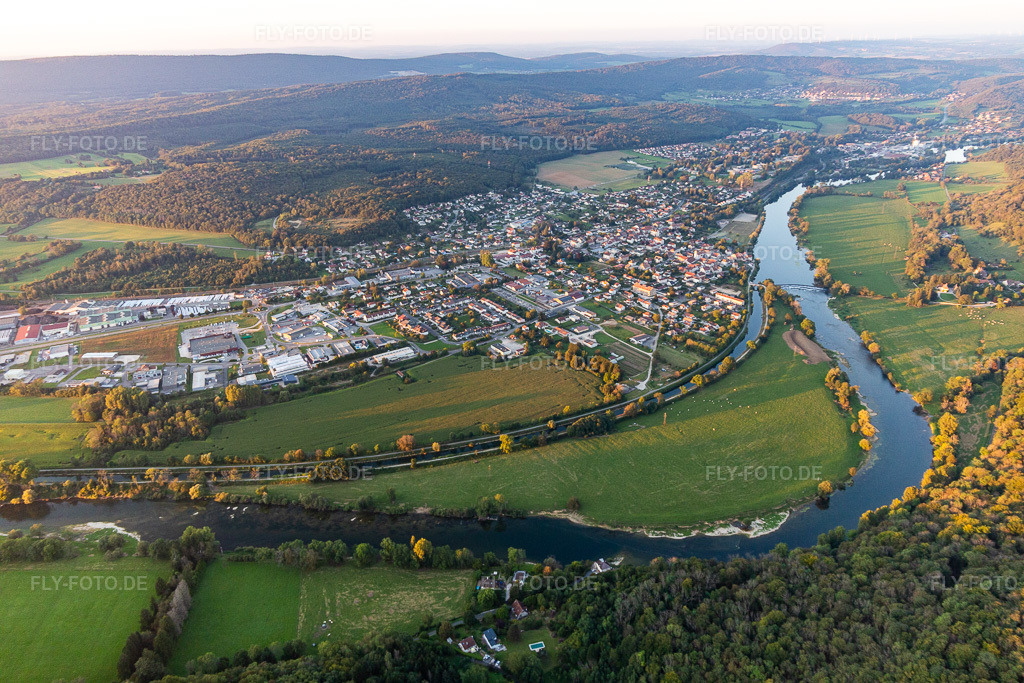Luftbild: Ortsansicht in Roche-lez-Beaupré im Bundesland Doubs in Frankreich. Foto: IMG_129710.jpg vom 23.09.2021 durch Werner Riehm/FLY-FOTO.de