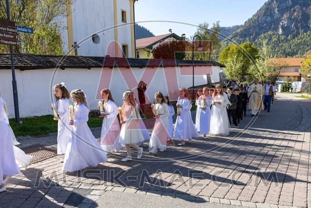 MAE-pic_3070 | Der online Fotoshop des Inzeller Fotografen MAE - Marc Anton Eicher. Hier können Sie ihre Fotos und Stockfotos online bestellen als Download oder als Ausdruck, der ihnen bequem nach Hause geschickt wird.
Ihr Marc Anton Eicher - der Inzeller Fotograf - Realisiert mit Pictrs.com