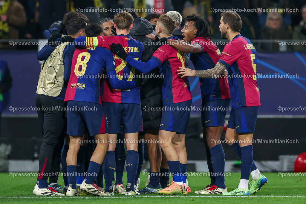 UCL11122402262 | 11.12.2024, UEFA Champions League, Borussia Dortmund - FC Barcelona, 8. Spieltag, Signal Iduna Park, Saison 2024 2025: Torjubel nach dem 3:2 Siegtreffer durch Ferran Torres (Barca #7) xxxxxxxxxxxxx