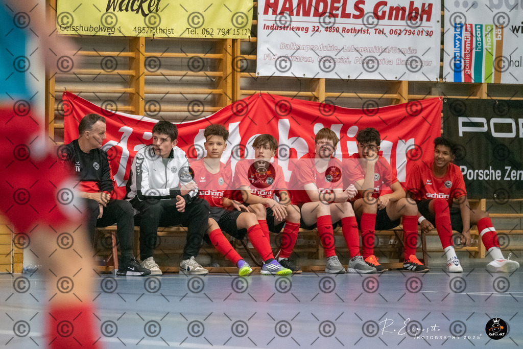 20251122_20251122_FCR-Hallenturnier-C_1_012-26 | Sport und Naturfotografie von Roberto Esposito zeigt echte Momente Bewegung und die Schönheit der Natur. Ausdrucksstarke Bilder schaffen Emotionen.