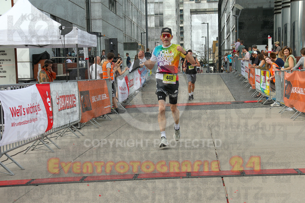 250920_1520_EX1_8913 | Sportfotografie im Rhein-Sieg Kreis, Köln, Bonn, NRW, Rheinland Pfalz, Hessen, etc. Unser Tätigkeitsfeld umfasst den Laufsport vom Volkslauf über den Marathon, Duathlon, Triathon bis zum Ultralauf wie Kölnpfad Ultra oder Schindertrail.