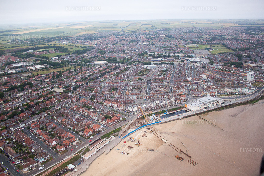 Aerial view: View of the town in Bridlington in the state England, Great Britain. – Photo: IMG_58713.jpg taken on 07/20/2013 by Werner Riehm/FLY-FOTO.com – Resolution of the original: 4752 x 3168 px