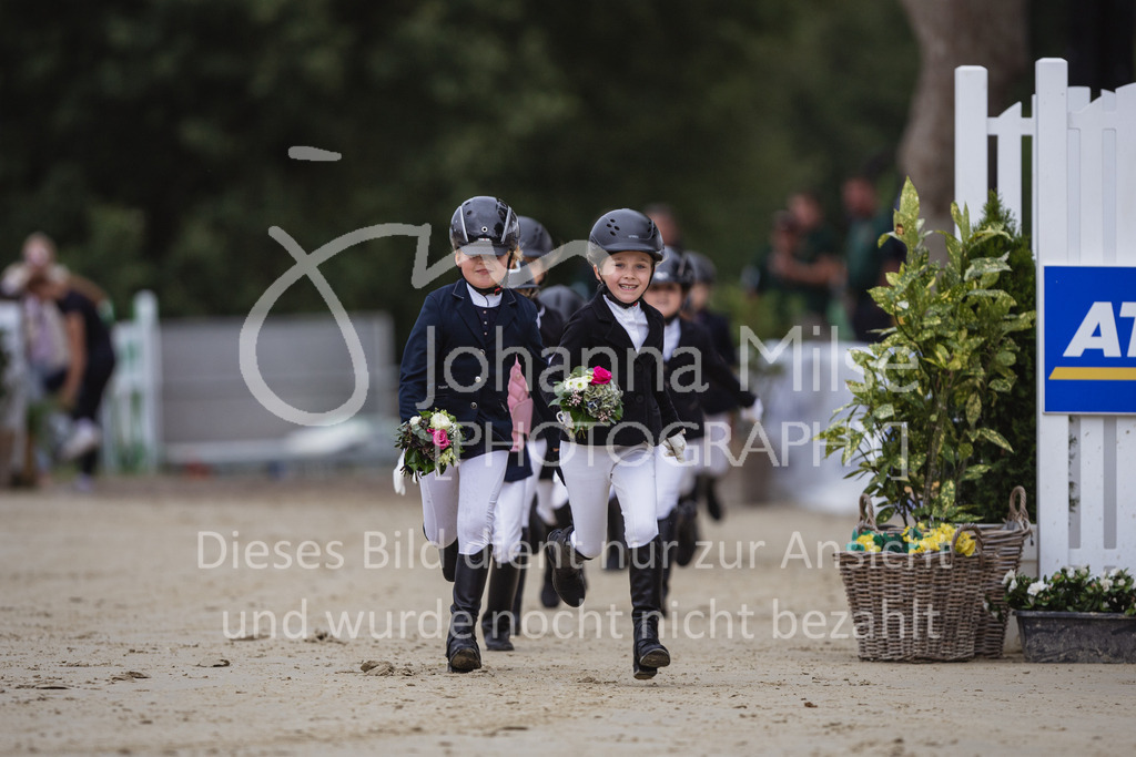 230730_BHO_Fuehrzuegel-WB-148 | Deine schönsten Turniermomente als professionelle Fotos! Entdecke hochwertige Pferdesport-Fotografie im Online-Shop. Jetzt Fotos finden & bestellen!