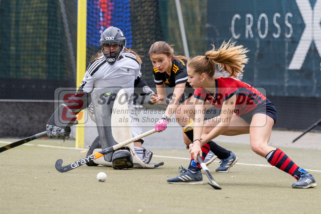 SFE_20231022_0053 | Deutsche Meisterschaft Weibliche U16 Finale Berliner HC - Harvestehuder THC am 22.10.2023 in Köln (Düsseldorfer Hockeyclub 1905 e.V.), Photo: Stephan Fehrmann 2023 (Sports-Gallery)