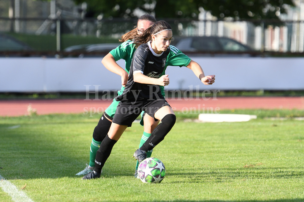 SpVgg GW Damen : SC Aufhausen | Doppel-Torschützin Eva Hofmaier  (SpVgg GW Damen) - Realisiert mit Pictrs.com