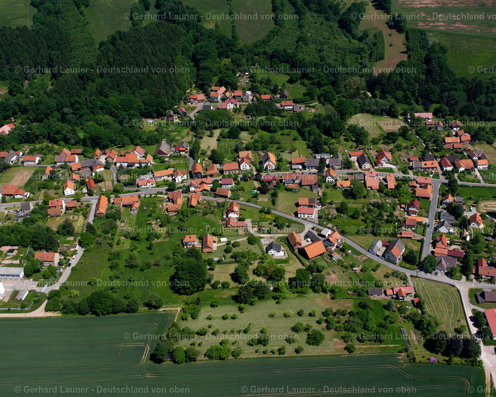 2634362 | SILKERODE 16.06.2006 Dorf - Ansicht an der Dorfstraße in Silkerode im Bundesland Thüringen, Deutschland. // Village view on street Dorfstrasse in Silkerode in the state Thuringia, Germany. Foto: Gerhard Launer