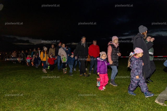 Laternenfest in St. Ulrich | Bildershop von pixelworld.at - Realisiert mit Pictrs.com