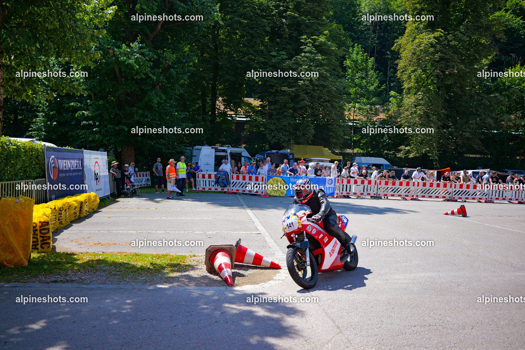 P1036924-2 | Erleben Sie atemberaubende, hochqualitative Fotos Ihrer Fahrt entlang der malerischen Alpenstraßen. Besuchen Sie alpineshots.com, um professionelle Aufnahmen Ihrer unvergesslichen Reise zu finden und zu kaufen - Realisiert mit Pictrs.com
