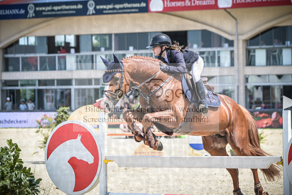 DOS_3338 | Entdecke hochwertige Reitturnierfotos von Foto Oger. Professionell, emotional und authentisch – jetzt Lieblingsmomente im Shop bestellen.Deutschlandweite Turnierfotografie. - Realisiert mit Pictrs.com
