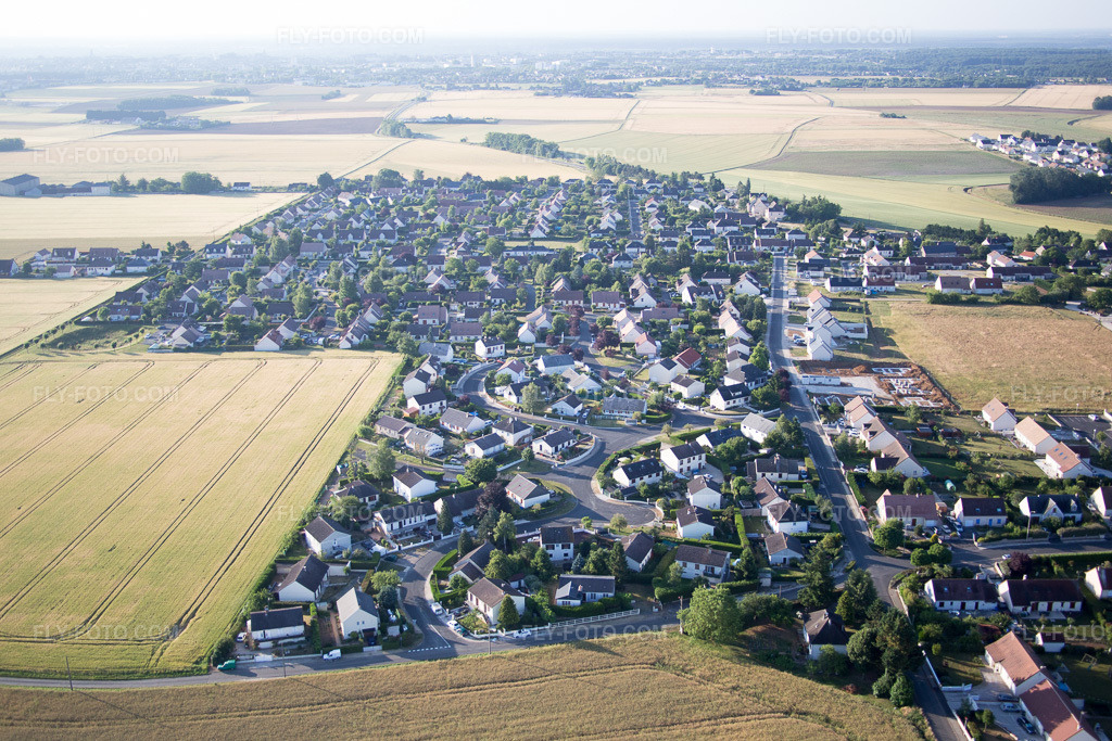 Aerial view: View of the town in Saint-Sulpice-de-Pommeray in the state Loir et Cher, France.Photo: IMG_082018.jpg taken on 06/20/2015 by Werner Riehm/FLY-FOTO.comResolution of the original: 5472 x 3648 px