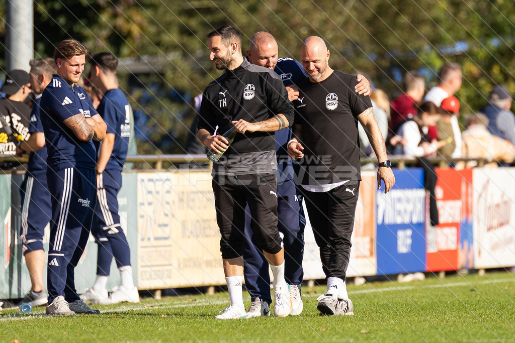 20250928_Picselweb-Fotografie_1R3_1990 | Spielszenen aus dem Spiel VfL Güldenstern Stade - Rotenburger SV. Ergebnis 0:3 - Realisiert mit Pictrs.com