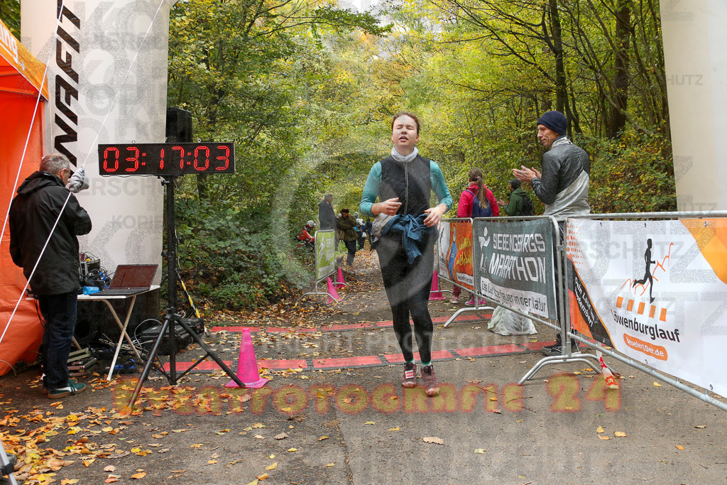 251026_1318_EX1_3190 | Sportfotografie im Rhein-Sieg Kreis, Köln, Bonn, NRW, Rheinland Pfalz, Hessen, etc. Unser Tätigkeitsfeld umfasst den Laufsport vom Volkslauf über den Marathon, Duathlon, Triathon bis zum Ultralauf wie Kölnpfad Ultra oder Schindertrail.