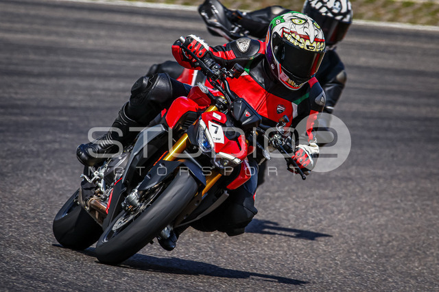 0007-250723NR-007_7 | Deine Full-Service-Agentur für ✔️Videoproduktionen und ✔️Motorsportfotografie Jetzt Angebot anfragen!