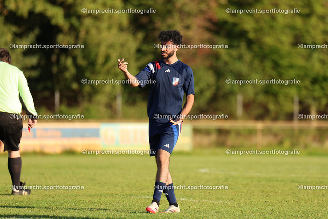 Fußball I Herren I Saison 2025-2026 I Kreisklasse A Süd-Ost I 6. Spieltag I SG Scharbeutz-Pönitz - VfL Bad Schwartau I 13.09.2025.101 | Ali Alali (21, SG Scharbeutz/Pönitz) - Realisiert mit Pictrs.com