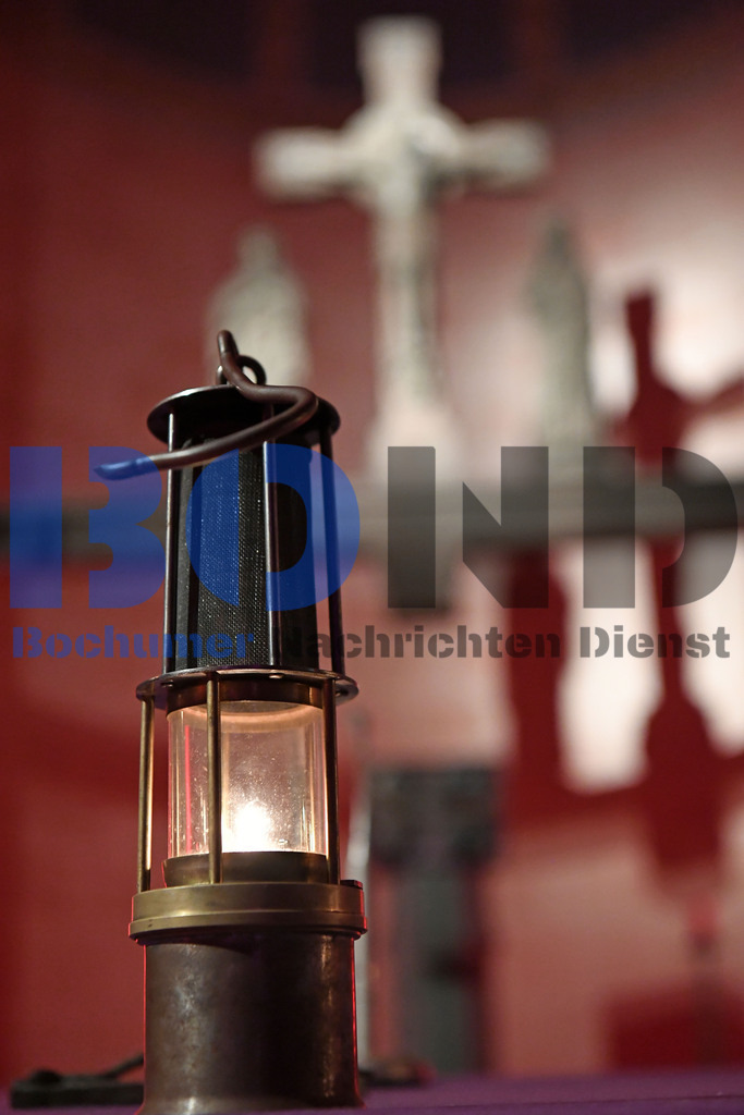 Aussendung Friedenslicht Bochum | {headline}



(Foto: Christian Schnaubelt / BOND)

 - Realisiert mit Pictrs.com