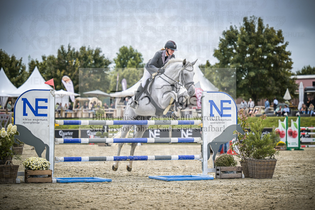 DOS_2746 | Entdecke hochwertige Reitturnierfotos von Foto Oger. Professionell, emotional und authentisch – jetzt Lieblingsmomente im Shop bestellen.Deutschlandweite Turnierfotografie. - Realisiert mit Pictrs.com