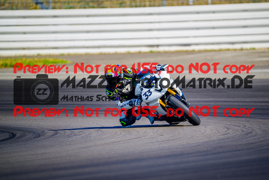 MaZZes_Fotomatrix_20250628_6007705_4358 | WEISS