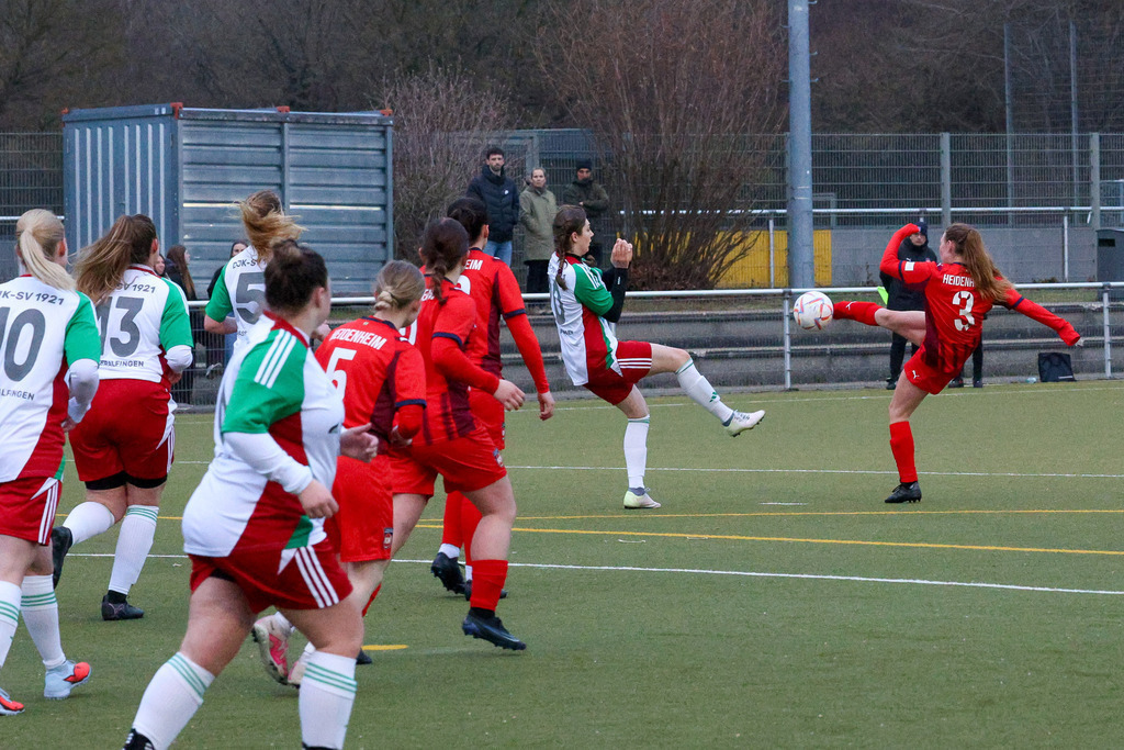 WASFCH_260321_5494 | SGM DJK Wasseralfingen/Neuler vs. 1.FC Heidenheim 1846 II, Fußball, Frauen, Bezirksliga, 2025/2026, 13. Spieltag, 21.03.2026 in Wasseralfingen, Kunstrasen Bürgle(Foto: Michael Bulling) - Realisiert mit Pictrs.com