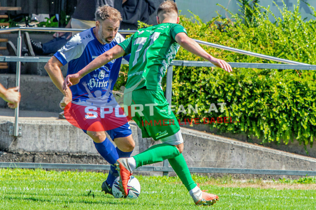 ASV Klagenfurt - Donau Klagenfurt | Patrick Schweizer (ASV Klagenfurt #7) Ozbej Kuhar (SV Donau Klagenfurt #77) ; ASV Klagenfurt - Donau Klagenfurt am 31.07.2022 in Klagenfurt
(ASV Platz Annabichl), AUSTRIA, (Photo by Ernst Krawagner sport-fan.at) - Realisiert mit Pictrs.com