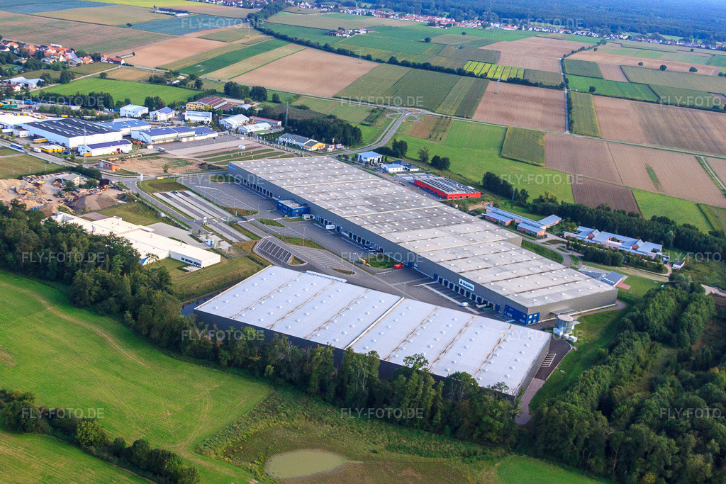 Luftbild: ZUFALL logistics group - Niederlassung Kandel und STS Group im Gewerbegebiet Horst im Ortsteil Minderslachen in Kandel im Bundesland Rheinland-Pfalz in Deutschland. – Foto: IMG_44891.jpg vom 03.09.2011 durch Werner Riehm/FLY-FOTO.de – Auflösung des Originals: 4752 x 3168 px – Transport- & Logistikunternehmen | ZUFALL logistics group – WWW.STS.GROUP