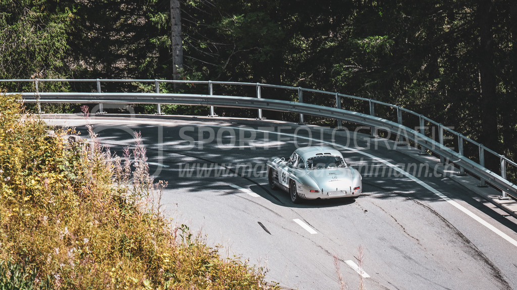 19. Arosa ClassicCar 2023 - 2. September 2023 | 19. Arosa ClassicCar 2023
Arosa, Schweiz
Kraihamer Laura aus Mattsee mit der Startnummer 523 in einem Mercedes Benz 300 SL Gullwing, Jahrgang 1955, in der Klasse Competition.
@arosaclassiccar, @arosa.official, #arosaclassiccar, #arosa, #76curves, #classiccar
Bild: Sportfotografie Markus Aeschimann | www.markus-aeschimann.ch - Realisiert mit Pictrs.com