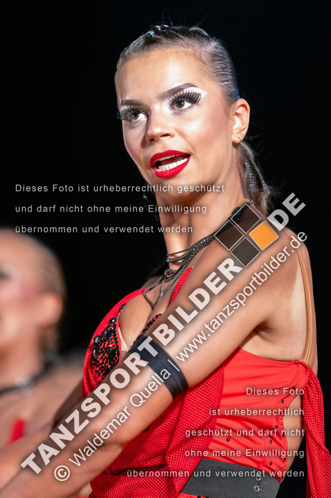 20250504-00489 | Hier finden Sie Tanz Bilder vom Latein und Standard Formationen tanzen. Sportbilder vom Tanzsport. Schöne Fotos und von Weltmeisterschaft, Europameisterschaft, Bundesliga, Regionalliga, Oberliga und Landesliga sowie von GOC Stuttgart, DanceComp, WM Bremen