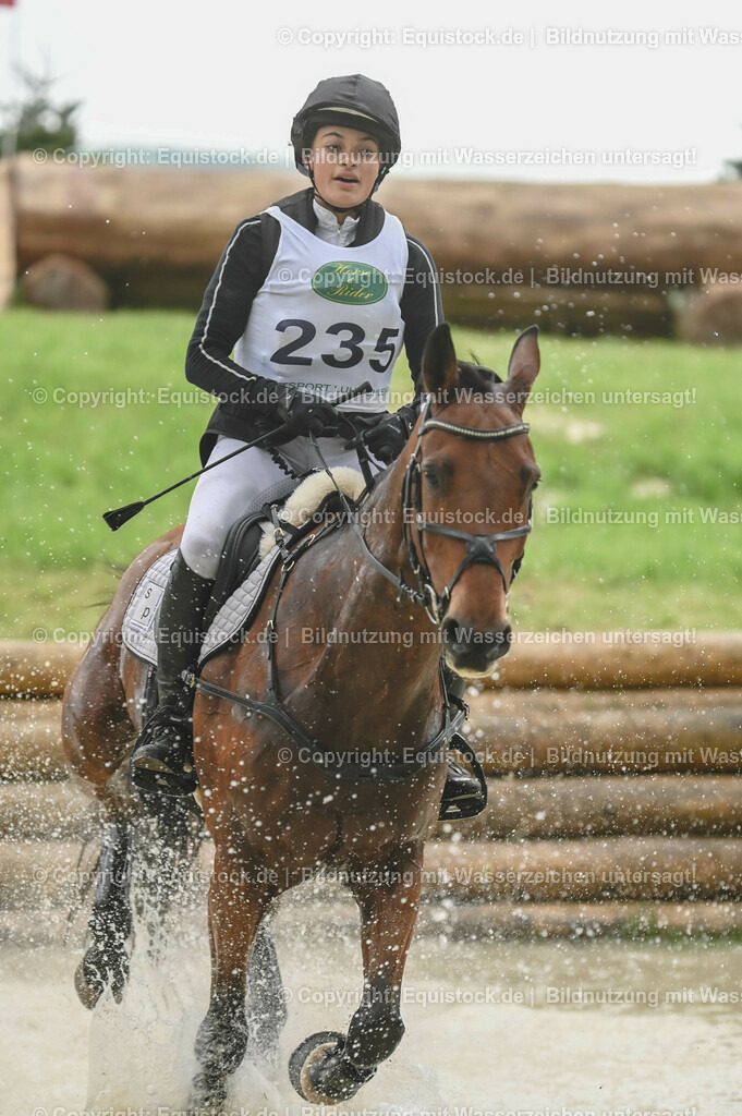 20230513_CCI2_Section2_Gelände_0587 | equistock