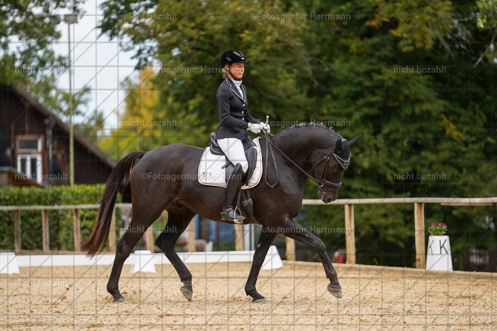 20231007-SN_00440 | Diessen am Ammersee, 2023, Dressur- und Springturnier, Reitsport, Turnierfotografie, Pferdebilder, Reitbilder, Turnierfotografen Bayern, Fotoagentur Herrmann