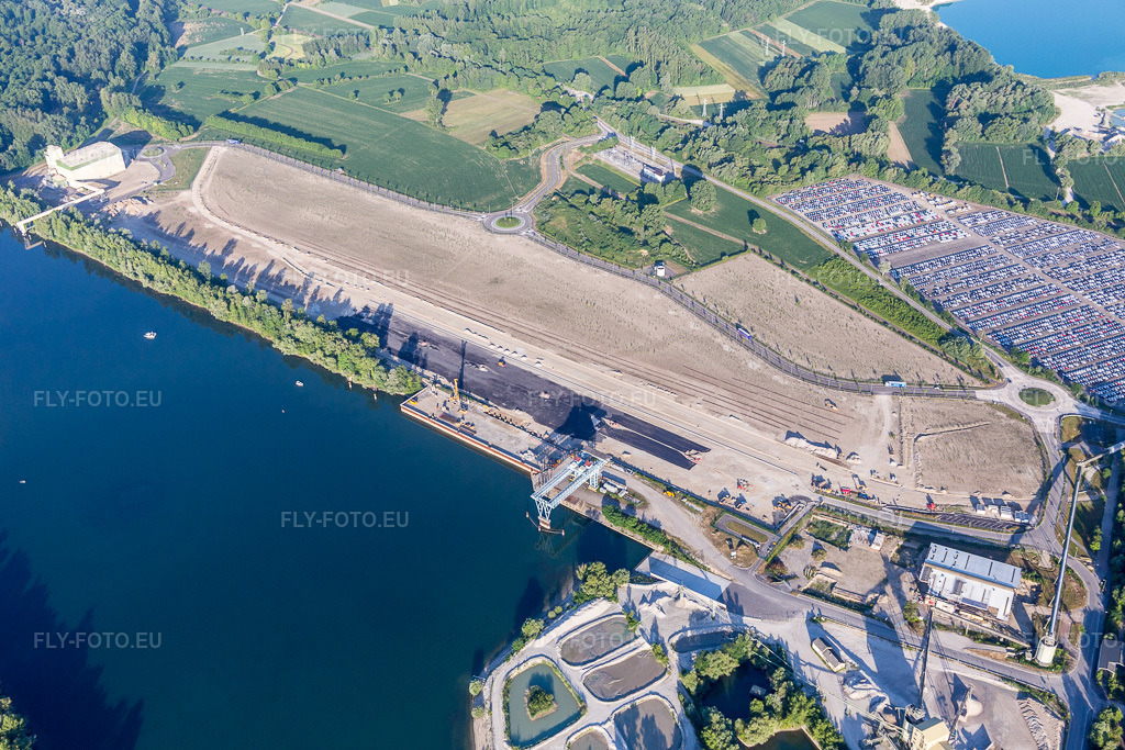 Vue aérienne: Vue de la ville à Lauterbourg dans le département Bas Rhin, France.Photo: IMG_100948.jpg prise le 17/06/2017 par Werner Riehm/FLY-FOTO.euRésolution de l'original: 5472 x 3648 px