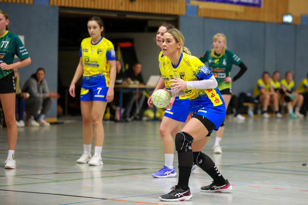 SVN_ SVFriedrichsfeld_141224_070 | Bildergalerie von Sport-Ereignissen aber auch von weiteren spannenden Dingen - nicht nur vom Niederrhein. In Anlehnung an den bekannten Spruch von Hanns Dieter Hüsch heißt das Motto: "Niederrhein ist überall".  - Realisiert mit Pictrs.com