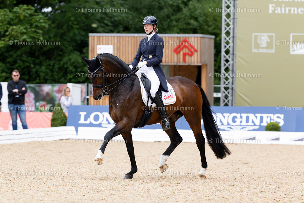 TH_407-Queensland 20-Biermann_ Kristin_29896 | Al Shiraàa Deutsches Spring- und Dressur-Derby 2025 am 30.05.25 in Hamburg, Thomas Hellmann, 407Queensland 20Biermann, Kristin