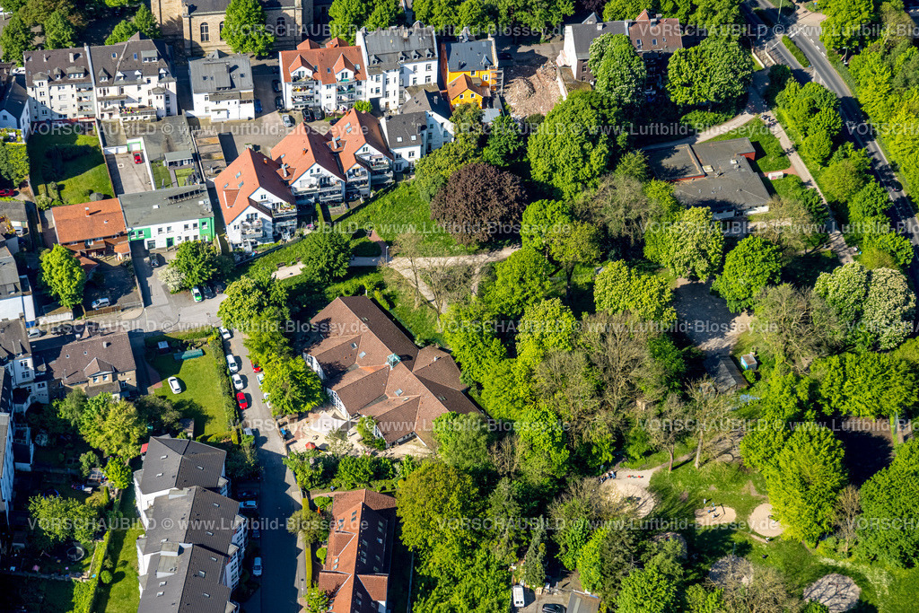 Hagen240503791 | Luftbild, Evangelischer Kindergarten Waldecker Straße, East-West-East Germany e.V. Jugendzentrum, grüner Park, Haspe, Hagen, Ruhrgebiet, Nordrhein-Westfalen, Deutschland