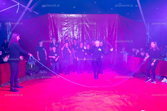 Zirkusvorstellung der MS Feldkirchen Digital | Bildershop von pixelworld.at - Realisiert mit Pictrs.com