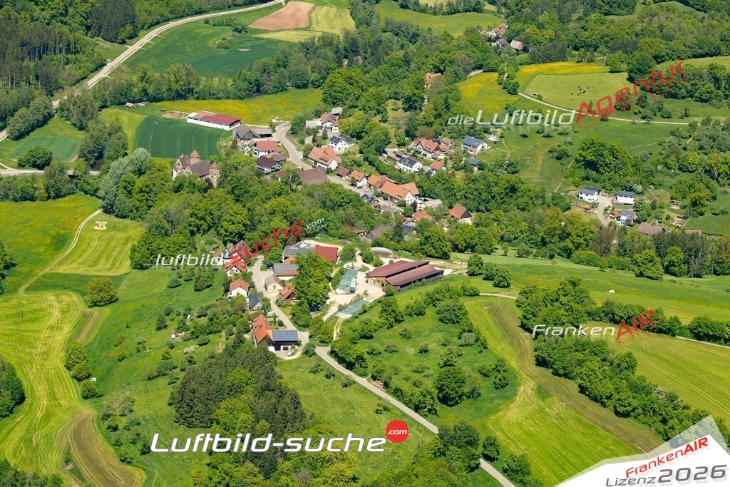 Schöne Luftaufnahme als Geschenk in Laubach Abtsgmünd - Die Luftbildaufnahme wurde 2025 vom UL-Flugzeug heraus erstellt ( keine Drohne ) - Hochauflösende Luftaufnahme -Nicht vergleichbar mit Google Maps oder Satelittenbilder- Die Geschenkidee !Mit Lizenz und Bildrechte bestellbar