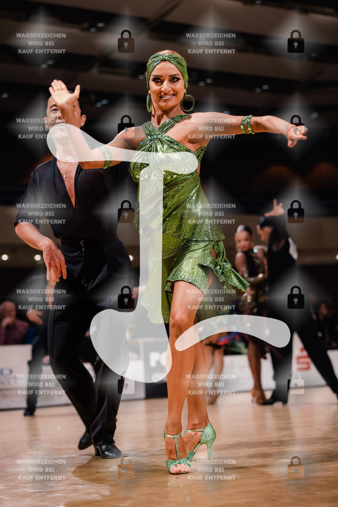 Goldstadtpokal 2025 - WDSF World Open Latin 3rd (2) Winson Tam _ Anastasia Novikova (Hong Kong)-2025-01-25-5602 | Webshop for digital downloads and prints of dance sport, event & show photographer Julian Link - Realisiert mit Pictrs.com
