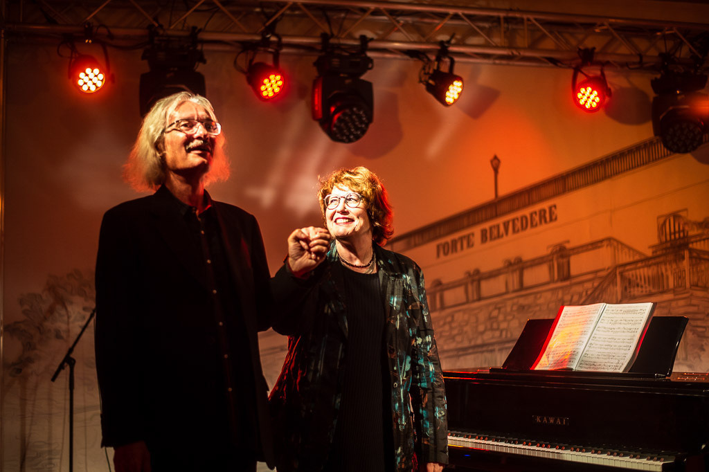 Uschi Brüning | Uschi Brüning im Forte Belvedere Leisnig zum Festival Hallo Leisnig 2022. - Realisiert mit Pictrs.com