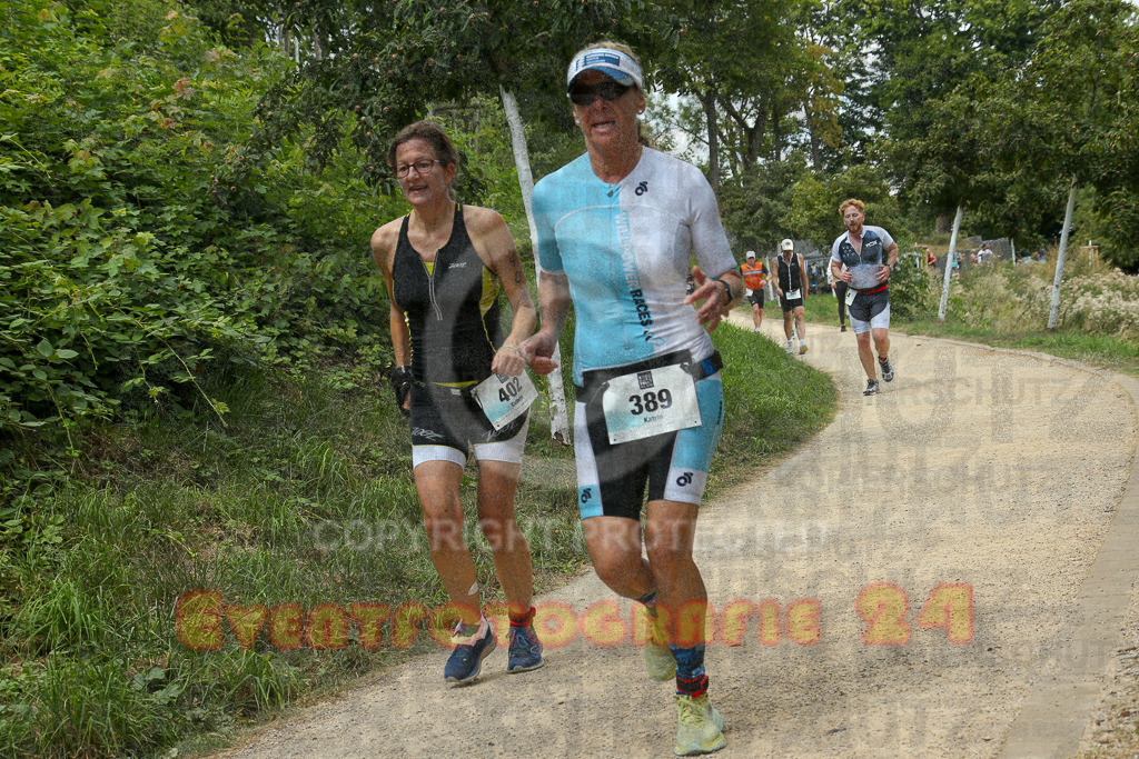 250824_1342_EX1_3338 | Sportfotografie im Rhein-Sieg Kreis, Köln, Bonn, NRW, Rheinland Pfalz, Hessen, etc. Unser Tätigkeitsfeld umfasst den Laufsport vom Volkslauf über den Marathon, Duathlon, Triathon bis zum Ultralauf wie Kölnpfad Ultra oder Schindertrail.